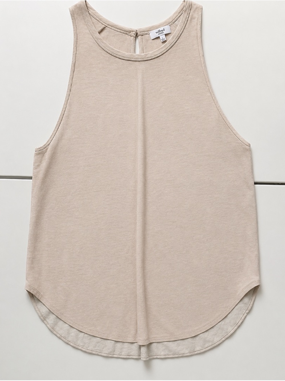 #32 Wilfred Cream Scoop-Hem Sleeveless Tank Top